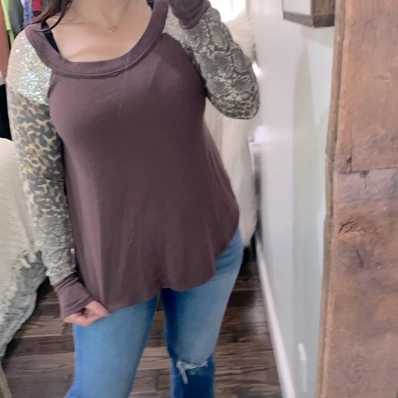 Ces Femme brown & snake skin knit top long sleeve size small/medium - Picture 5 of 8